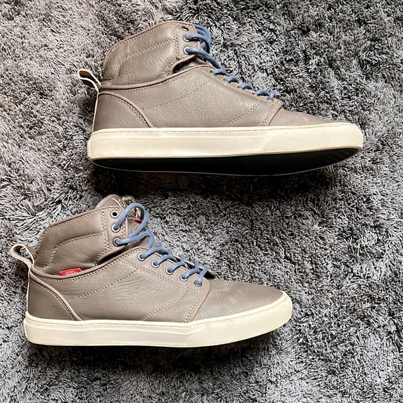 Vans Off the Wall collection shoes - Picture 1 of 3